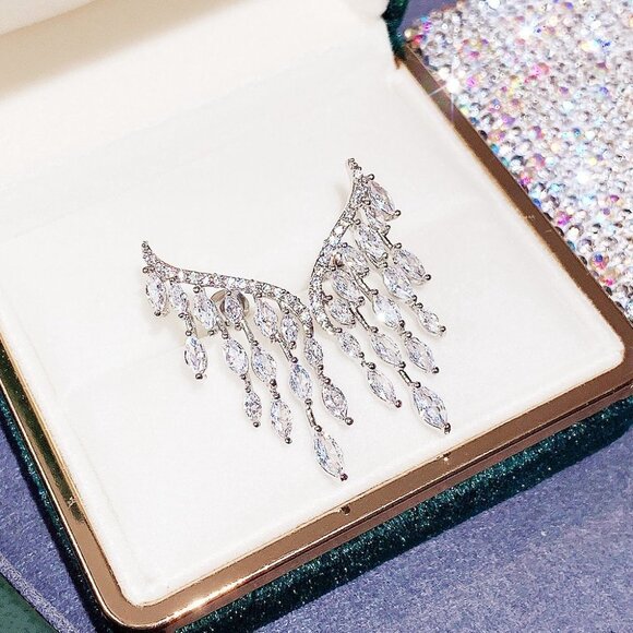 Trendy Elegant Earring for Women CZ Jewelry Wing Shaped Crystal, HA4522 - Picture 5 of 6
